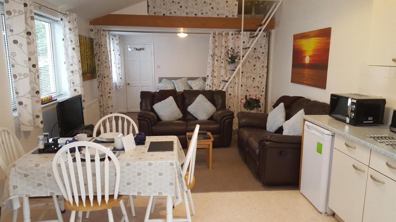 Immaculate 1-Bed Lodge Newton Abbot Torquay Kingskerswell 外观 照片